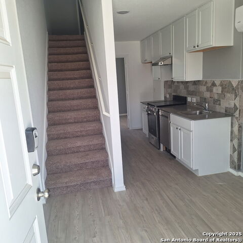 Image 7 of 35 For 7808 Elm Run