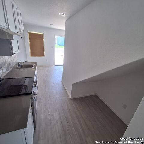 Image 9 of 35 For 7808 Elm Run