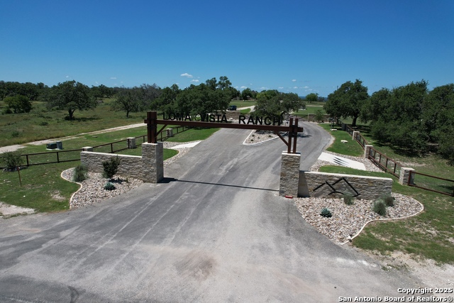 Listing photo id 0 for 23 Loma Vista