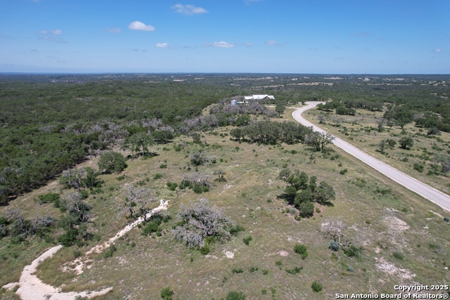 Listing photo id 2 for 23 Loma Vista