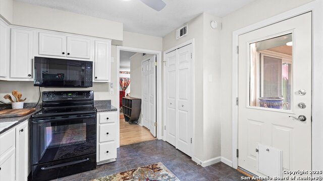 Image 16 of 33 For 2300 Nacogdoches  O-160
