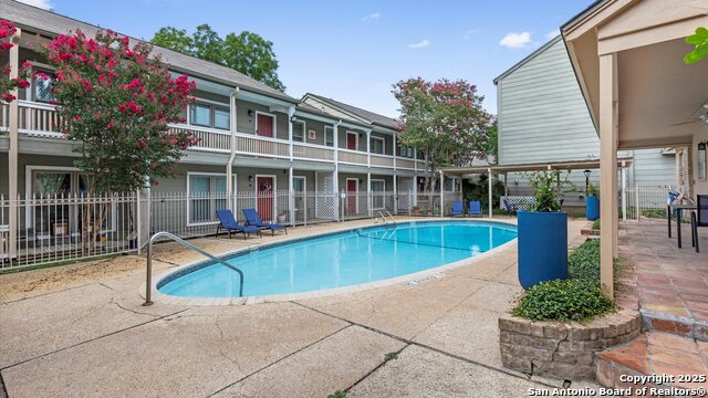 Image 29 of 33 For 2300 Nacogdoches  O-160