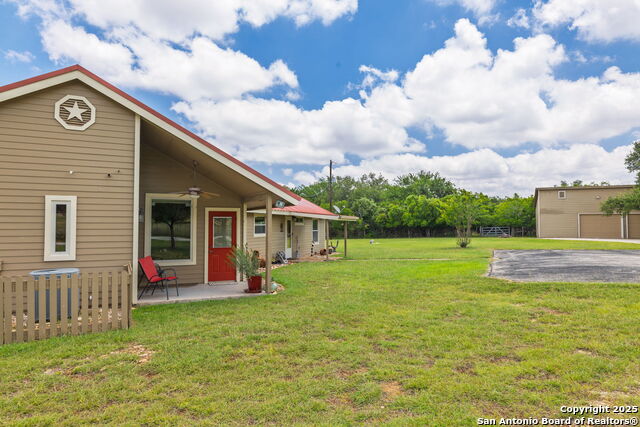 Image 19 of 52 For 479 Park Rd 23