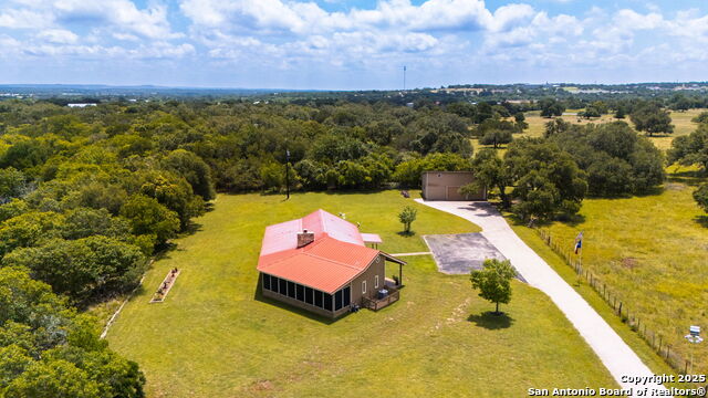 Image 9 of 52 For 479 Park Rd 23