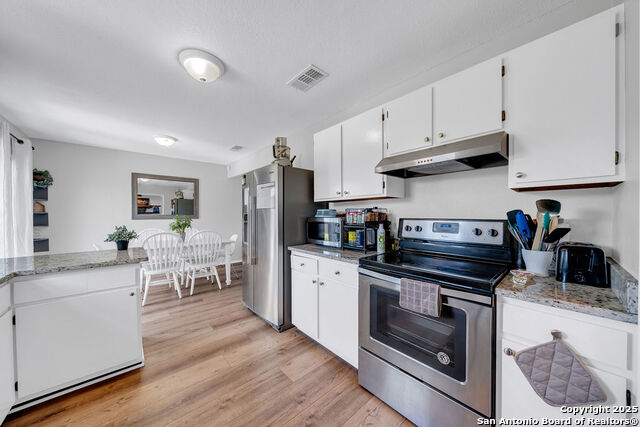 Image 12 of 23 For 808 Fern Meadow