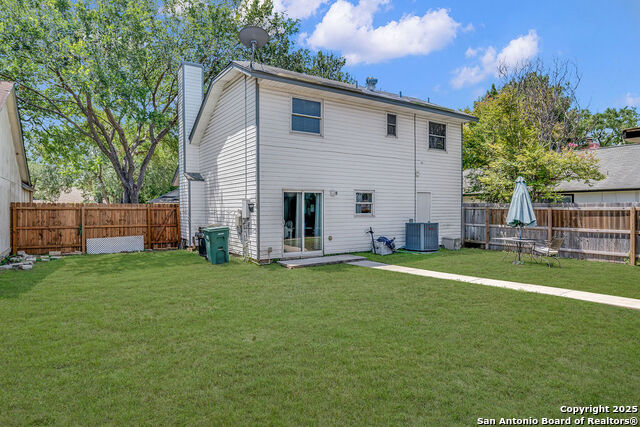 Image 19 of 23 For 808 Fern Meadow