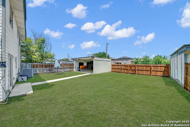 Image 20 of 23 For 808 Fern Meadow