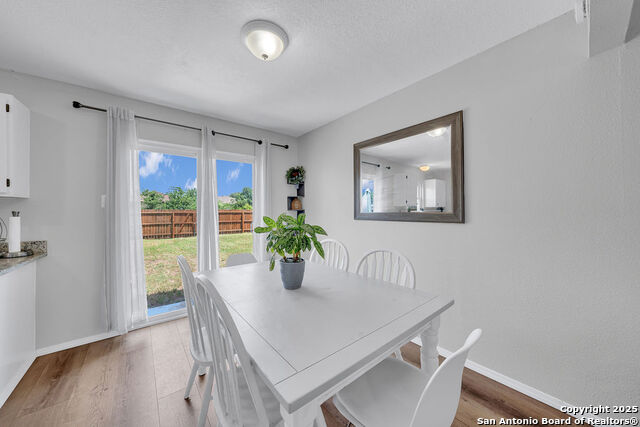 Image 7 of 23 For 808 Fern Meadow