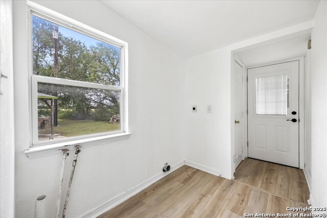 Image 23 of 31 For 9665 Stuart Rd