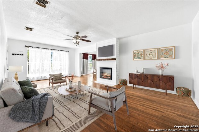 Image 4 of 31 For 9665 Stuart Rd
