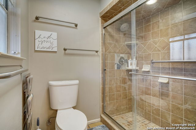 Image 23 of 48 For 8915 Datapoint Dr  44b