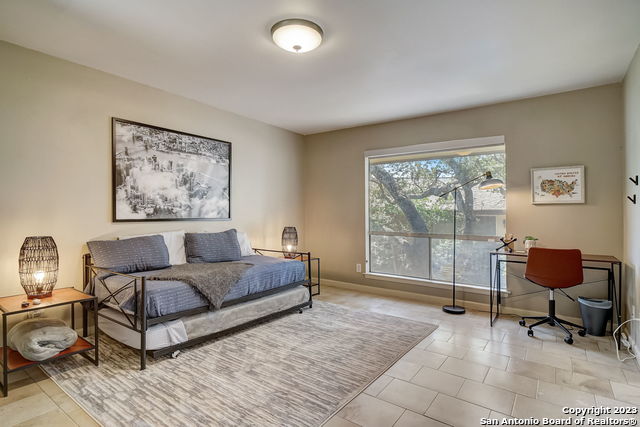 Image 31 of 48 For 8915 Datapoint Dr  44b