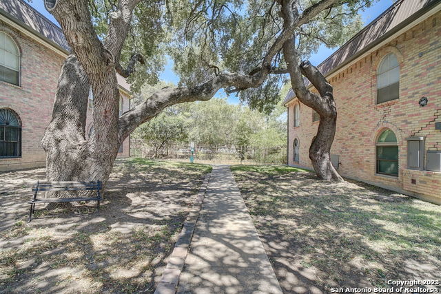 Image 40 of 48 For 8915 Datapoint Dr  44b