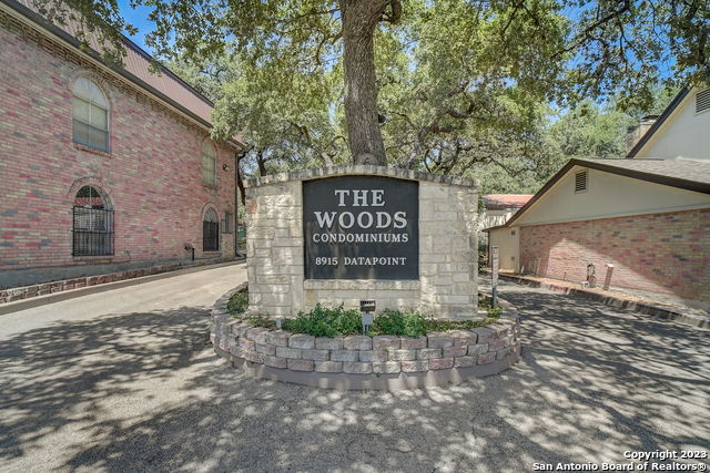 Image 42 of 48 For 8915 Datapoint Dr  44b