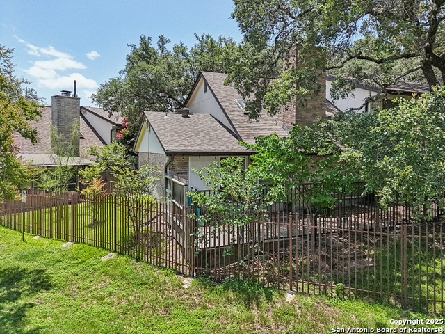 Image 46 of 48 For 8915 Datapoint Dr  44b