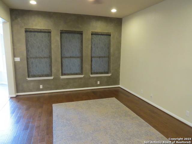 Image 15 of 29 For 720 Laserra