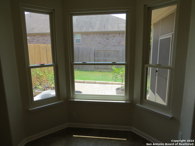 Image 18 of 29 For 720 Laserra