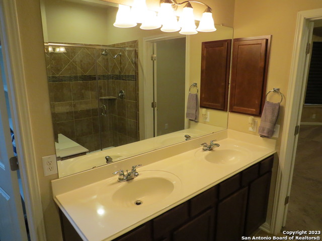 Image 25 of 29 For 720 Laserra