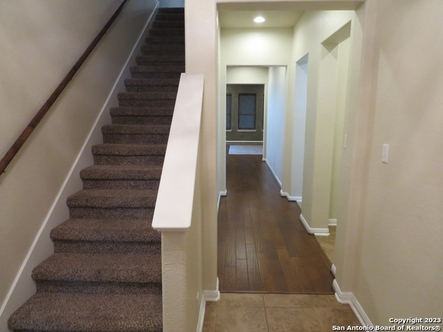 Image 3 of 29 For 720 Laserra