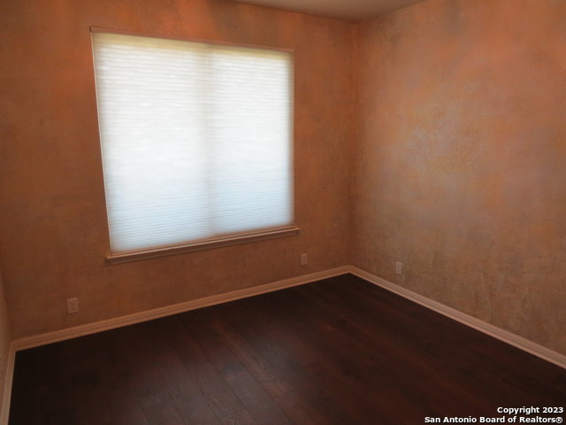 Image 4 of 29 For 720 Laserra