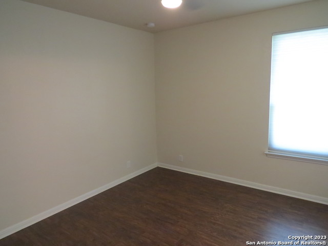 Image 8 of 29 For 720 Laserra