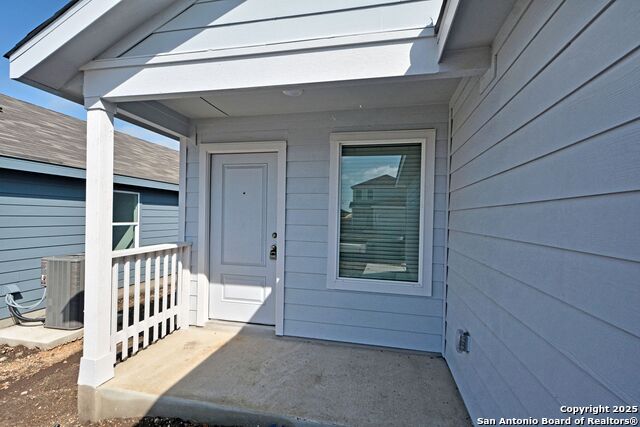Image 2 of 28 For 3716 Axis Hill