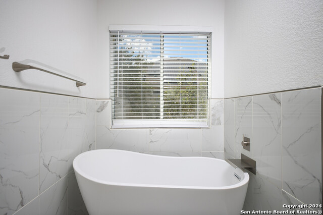 Image 23 of 45 For 7722 Braun Bend
