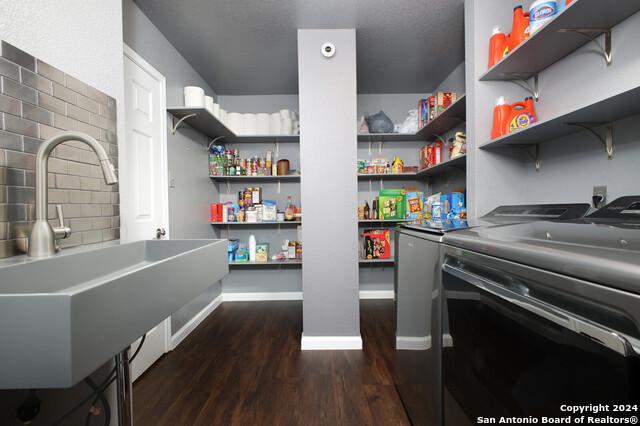 Image 36 of 45 For 7722 Braun Bend