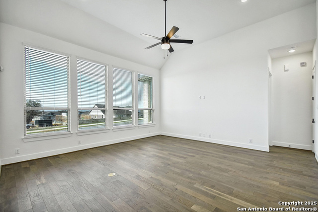 Image 17 of 25 For 409 Dulce Vista