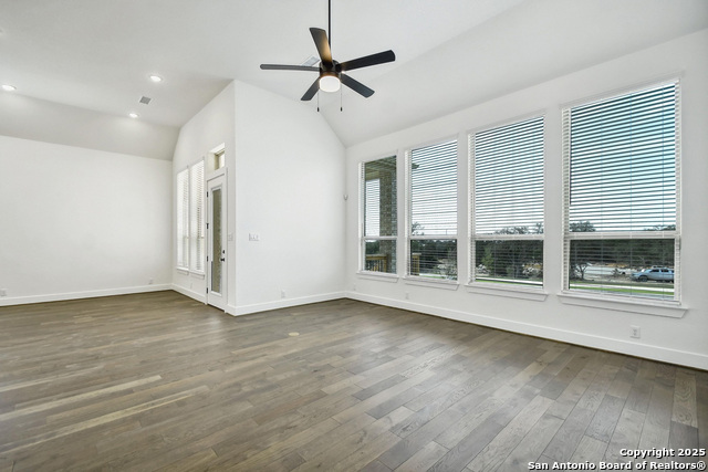 Image 18 of 25 For 409 Dulce Vista