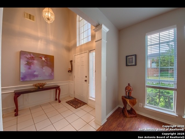 Image 4 of 33 For 6502 Jade Trail