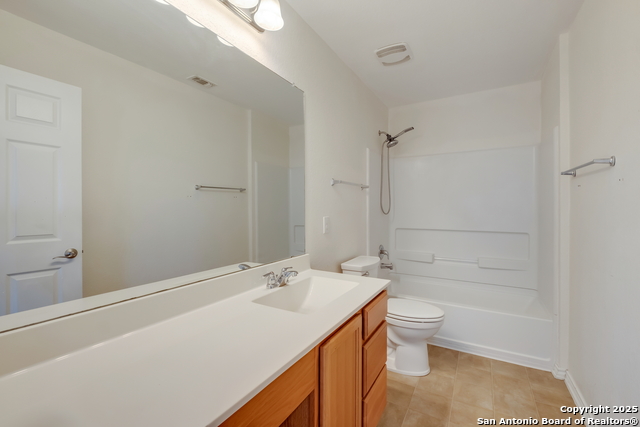 Image 11 of 31 For 7414 Bluebonnet Bay