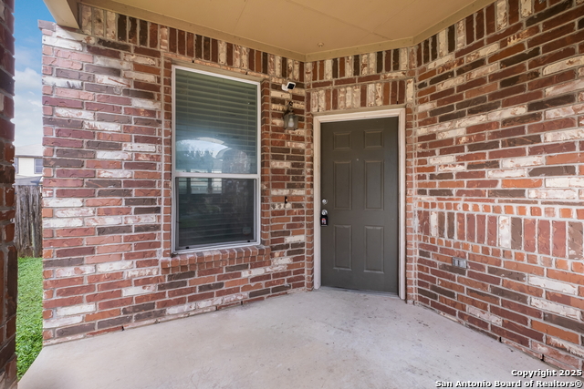 Image 4 of 31 For 7414 Bluebonnet Bay