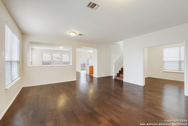 Image 5 of 31 For 7414 Bluebonnet Bay