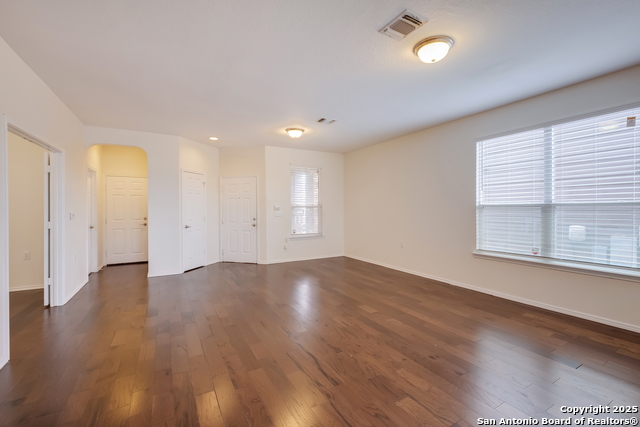 Image 8 of 31 For 7414 Bluebonnet Bay