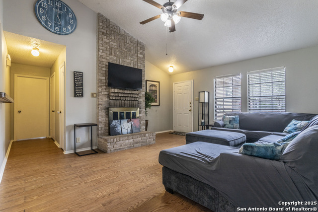 Image 3 of 25 For 7347 Sunscape Way