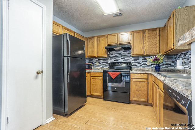 Image 6 of 25 For 7347 Sunscape Way