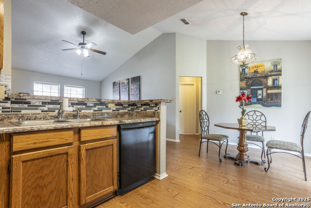 Image 7 of 25 For 7347 Sunscape Way