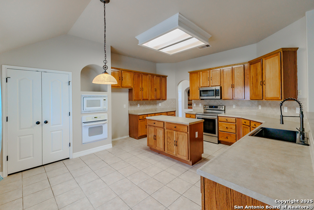 Image 16 of 50 For 26923 Trinity Heights