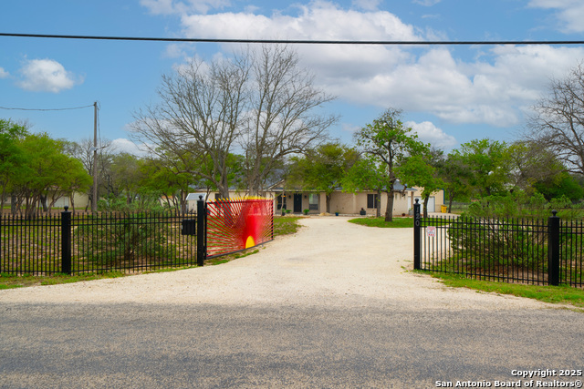 Listing photo id 0 for 120 County Road 6867