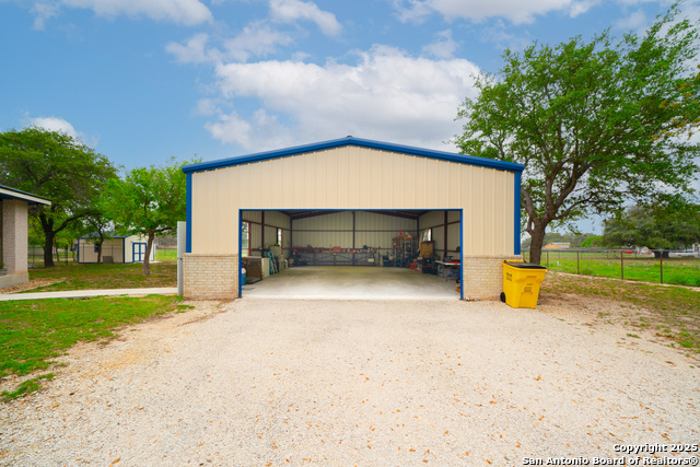 Listing photo id 35 for 120 County Road 6867