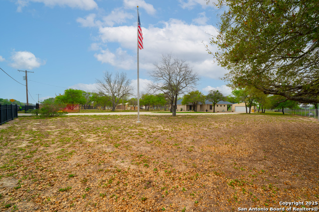 Listing photo id 40 for 120 County Road 6867