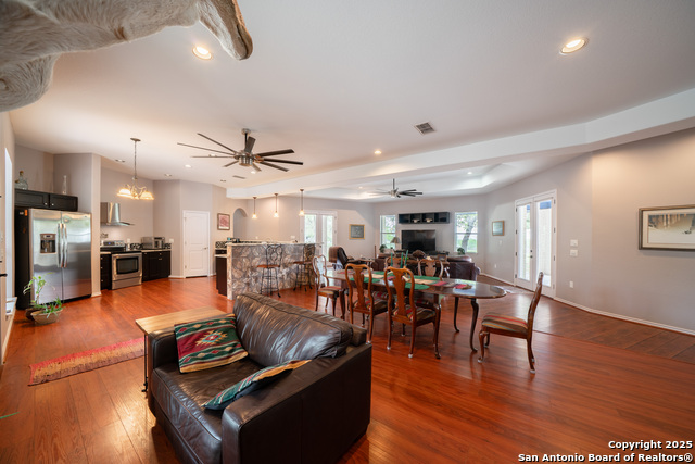Listing photo id 4 for 120 County Road 6867