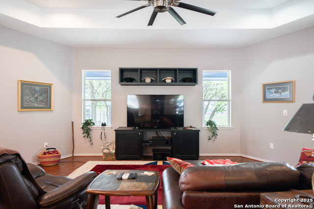 Listing photo id 7 for 120 County Road 6867