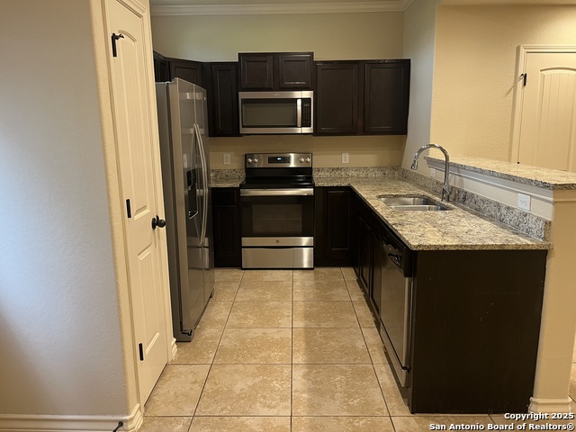 Listing photo id 29 for 6515 Marcel