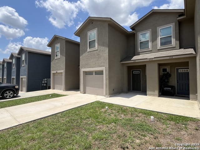 Listing photo id 5 for 6515 Marcel