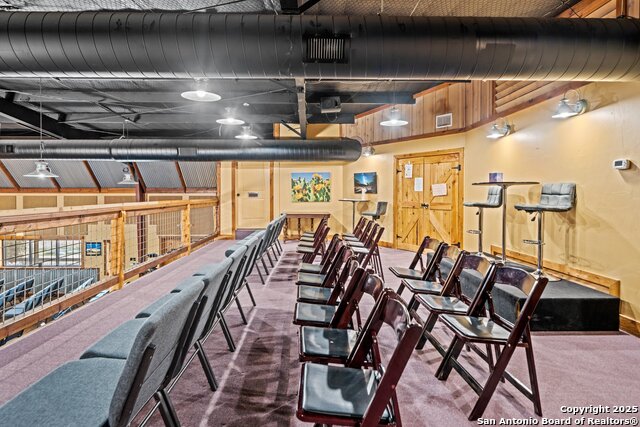 Listing photo id 19 for 3044 Junction Hwy