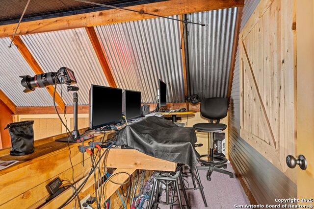 Listing photo id 20 for 3044 Junction Hwy