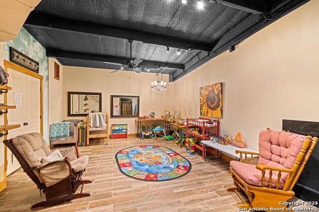 Listing photo id 22 for 3044 Junction Hwy