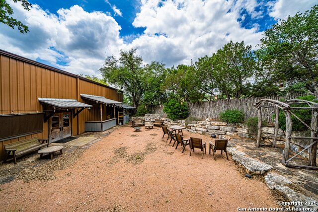 Listing photo id 24 for 3044 Junction Hwy